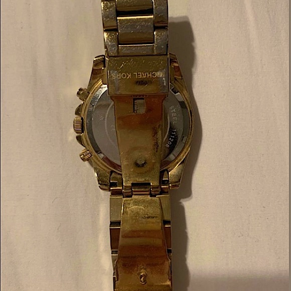 Michael Kors Oversized Runway Chronograph - Picture 2 of 4